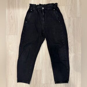 Zara Black High Rise Paperbag Jeans Relaxed Fit